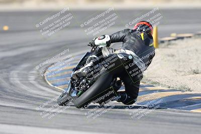 media/Dec-01-2025-Moto Forza (Mon) [[2daa91e15f]]/1-Advanced Group/Session 2 Turn 11 Backside/